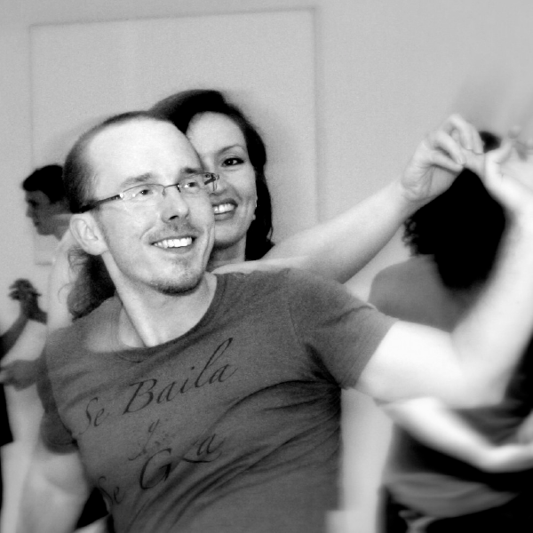 ODC dance instructor Rueda Con Ritmo